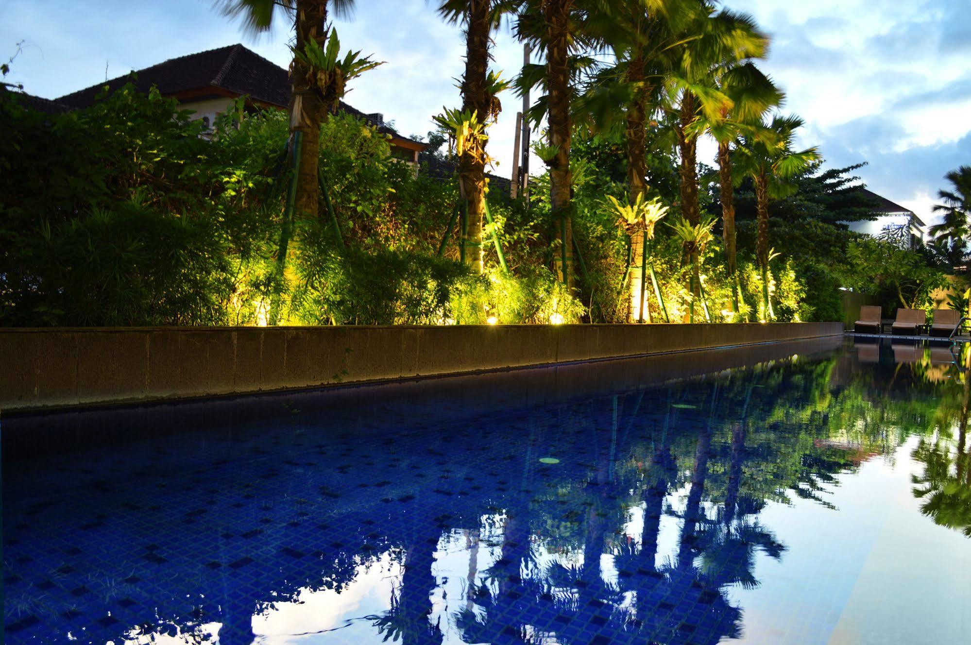 Harris Hotel Seminyak Εξωτερικό φωτογραφία
