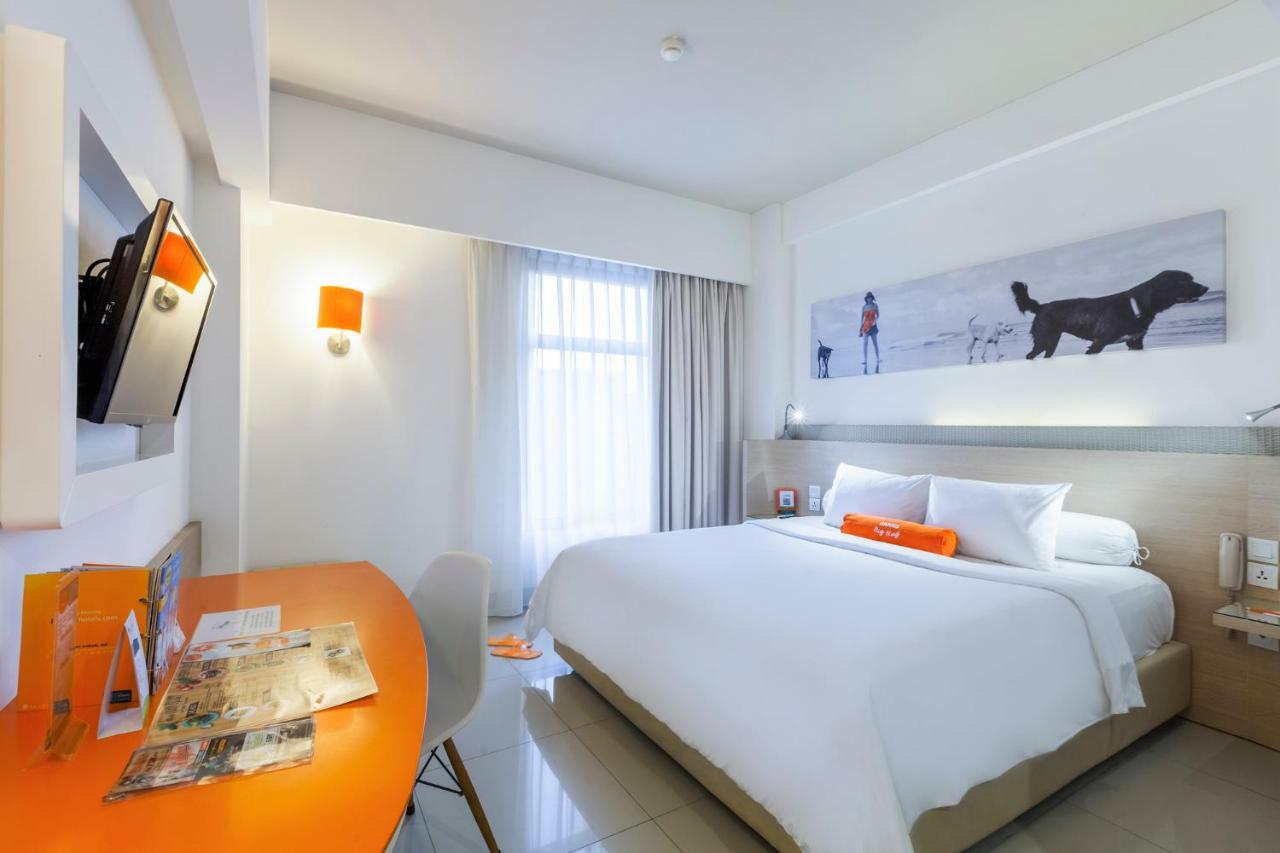 Harris Hotel Seminyak Εξωτερικό φωτογραφία