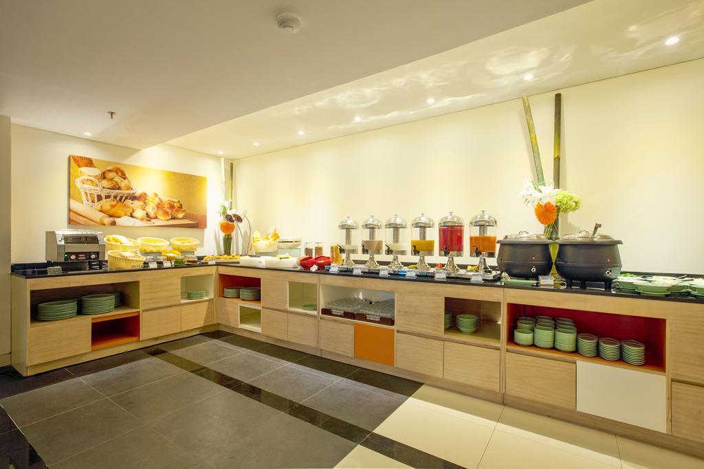 Harris Hotel Seminyak Εξωτερικό φωτογραφία